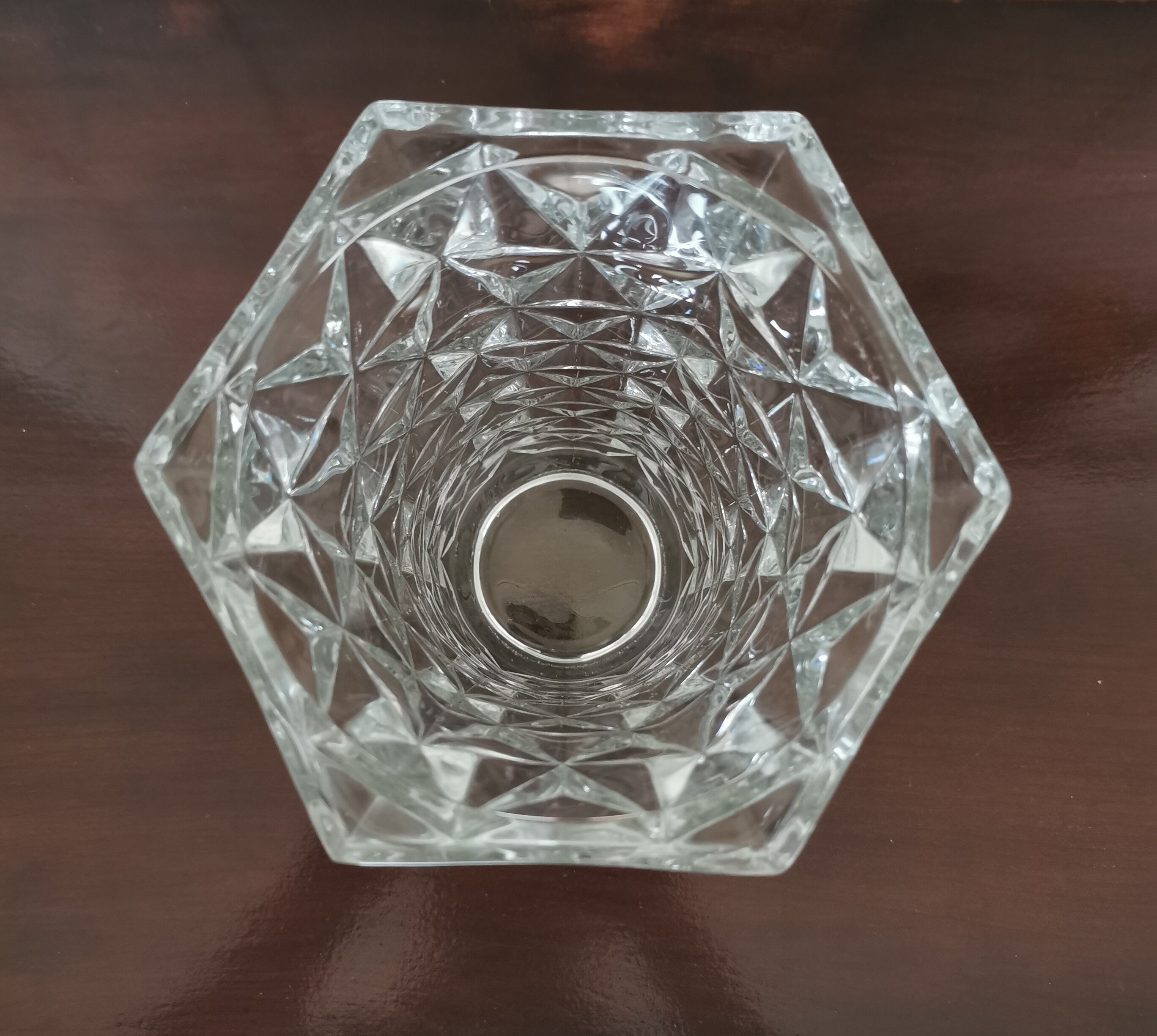 Chiseled glass vase pattern radiance