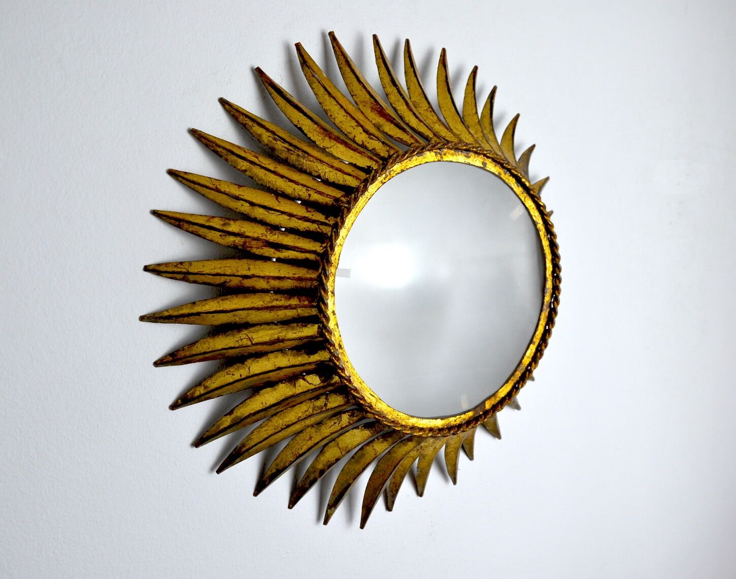 Applique soleil par Ferro Arte, métal et feuille d'or, espagne, 1960