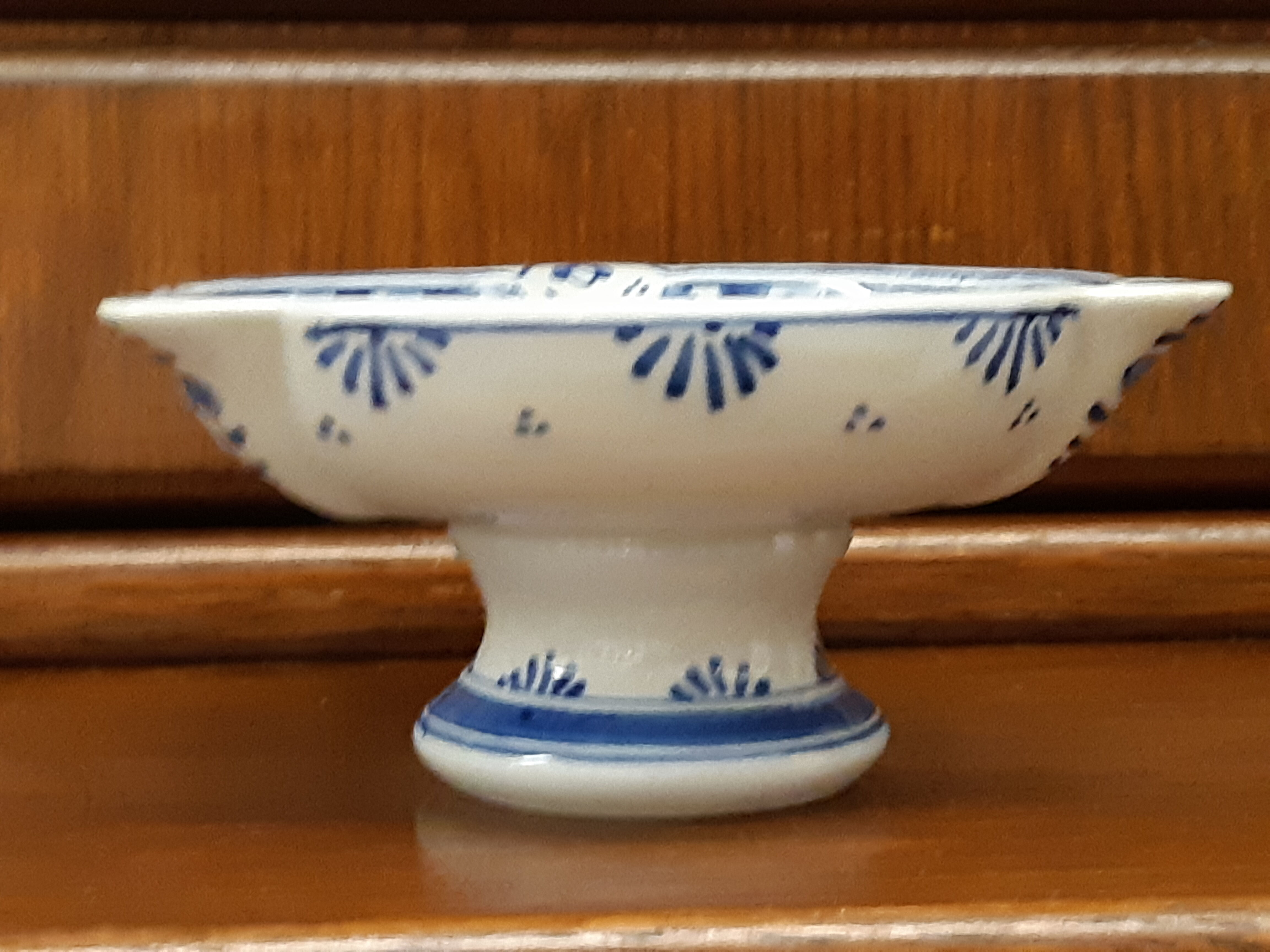 Ceramic standing cup by Delft