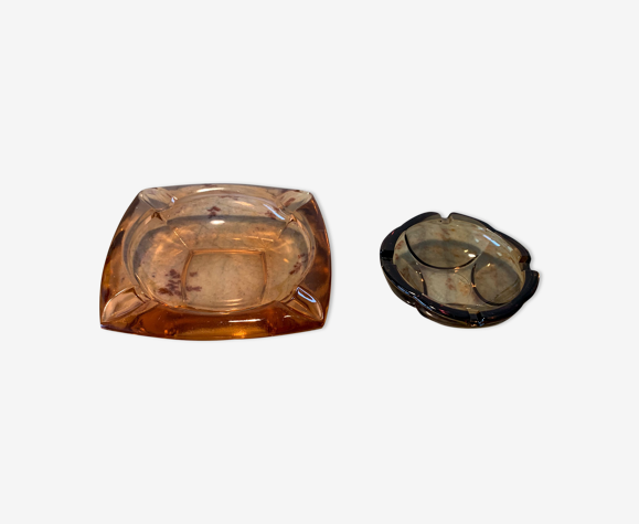 Lot de 2 cendriers en verre