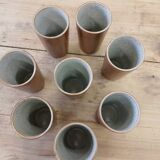 8 mugs/ tasses en grès vernisse