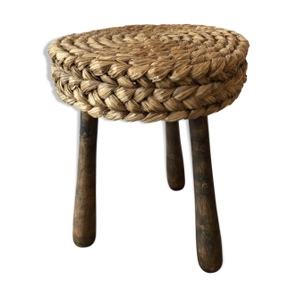 Wooden and mulch tripod stool