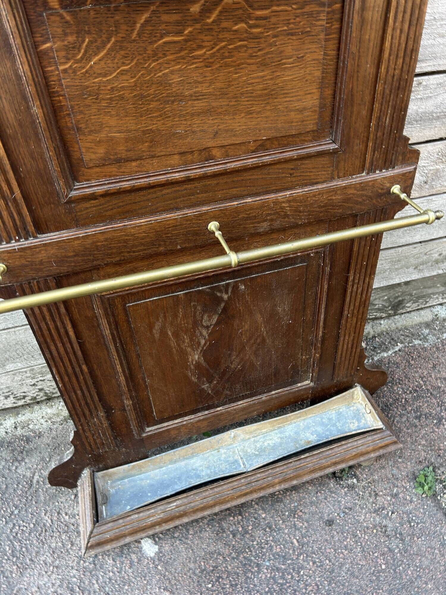Vestiaire en chêne style Louis XVI