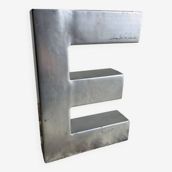 Metal sign letter E