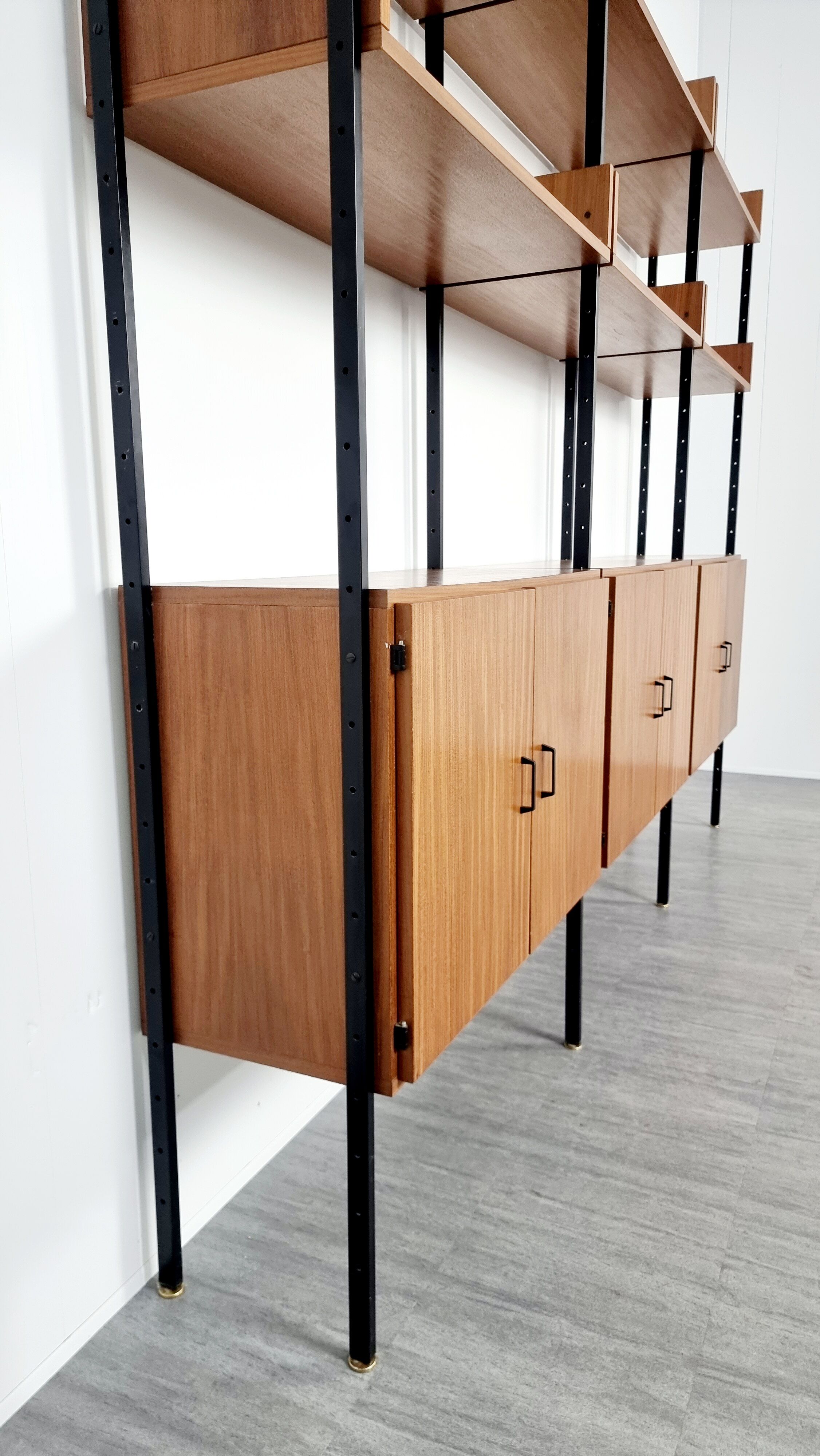 Simpla lux modular wall unit