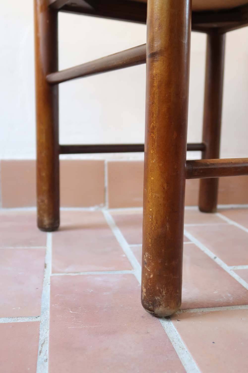 4 brutalist skai chairs (3 lots available)