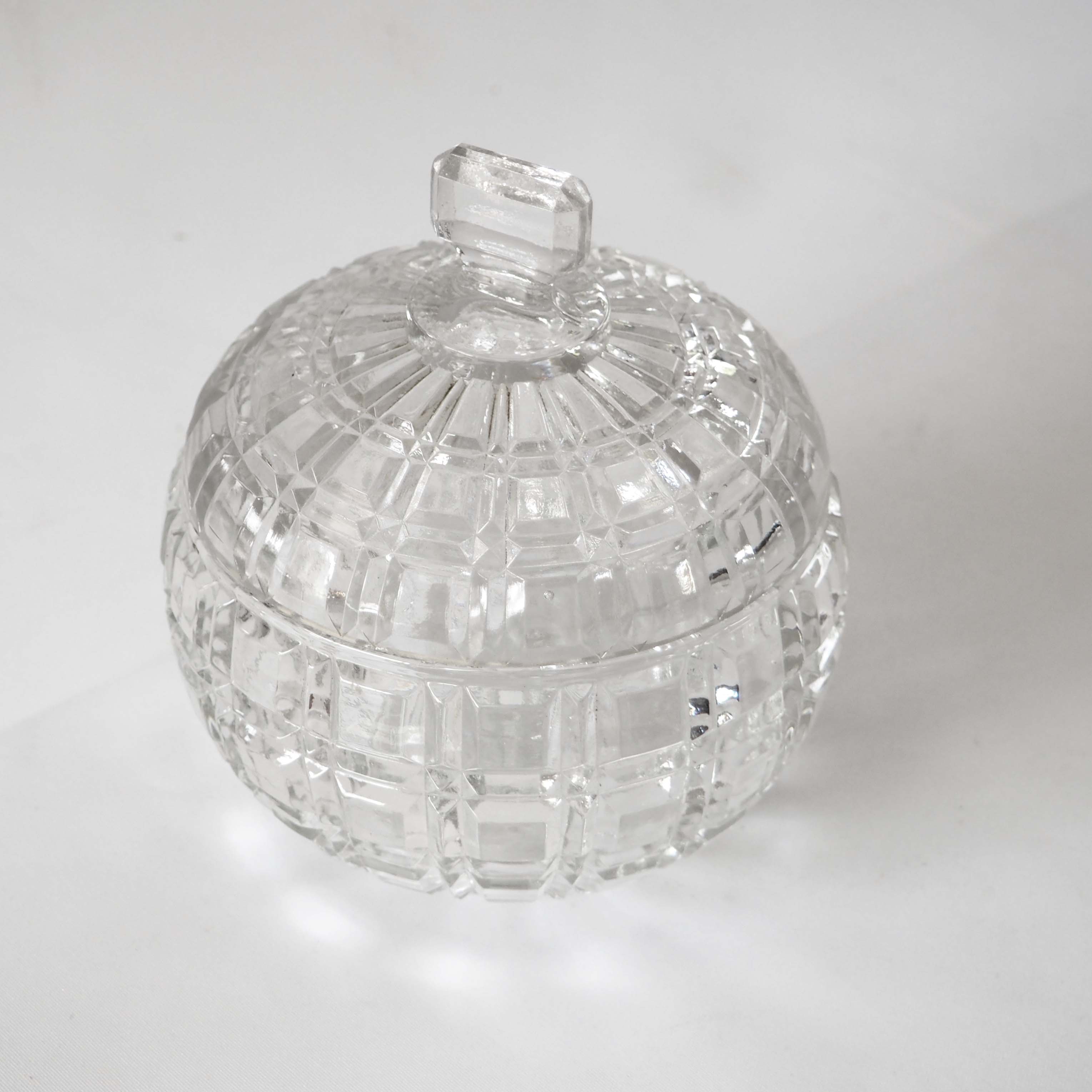 Cut glass bonbonnière