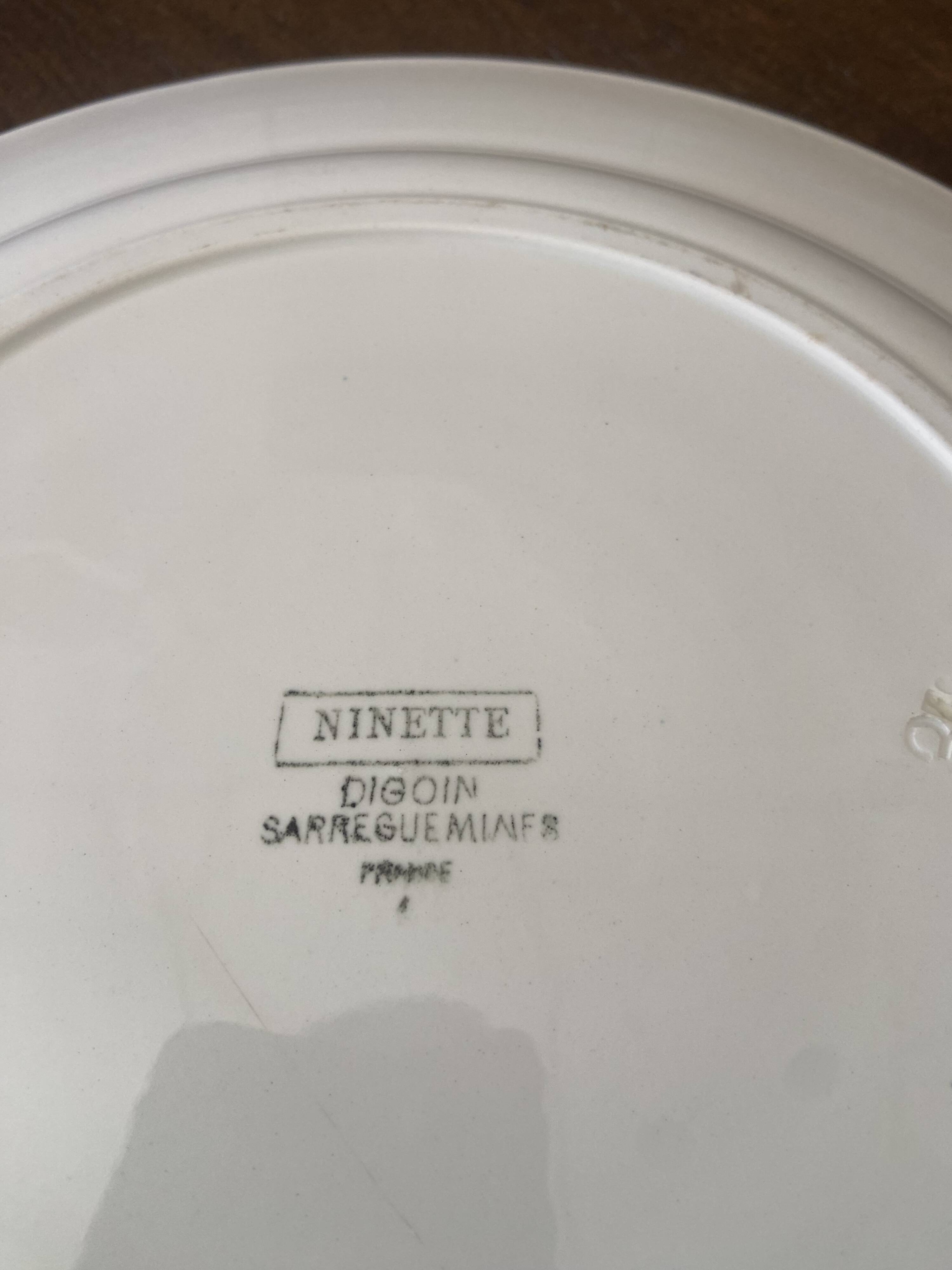 Digoin plate "Minette"
