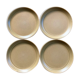 Flat stoneware plates