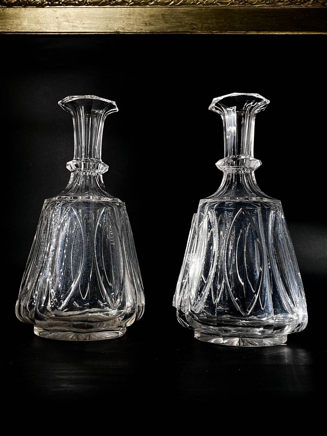 Two Le Creusot wine carafes (Baccarat) 19th century. Leaves