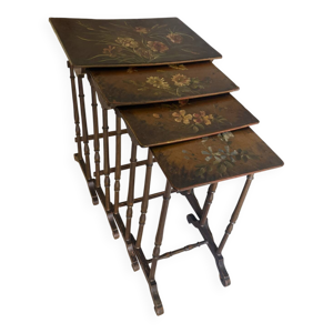 Série de 4 tables gigognes