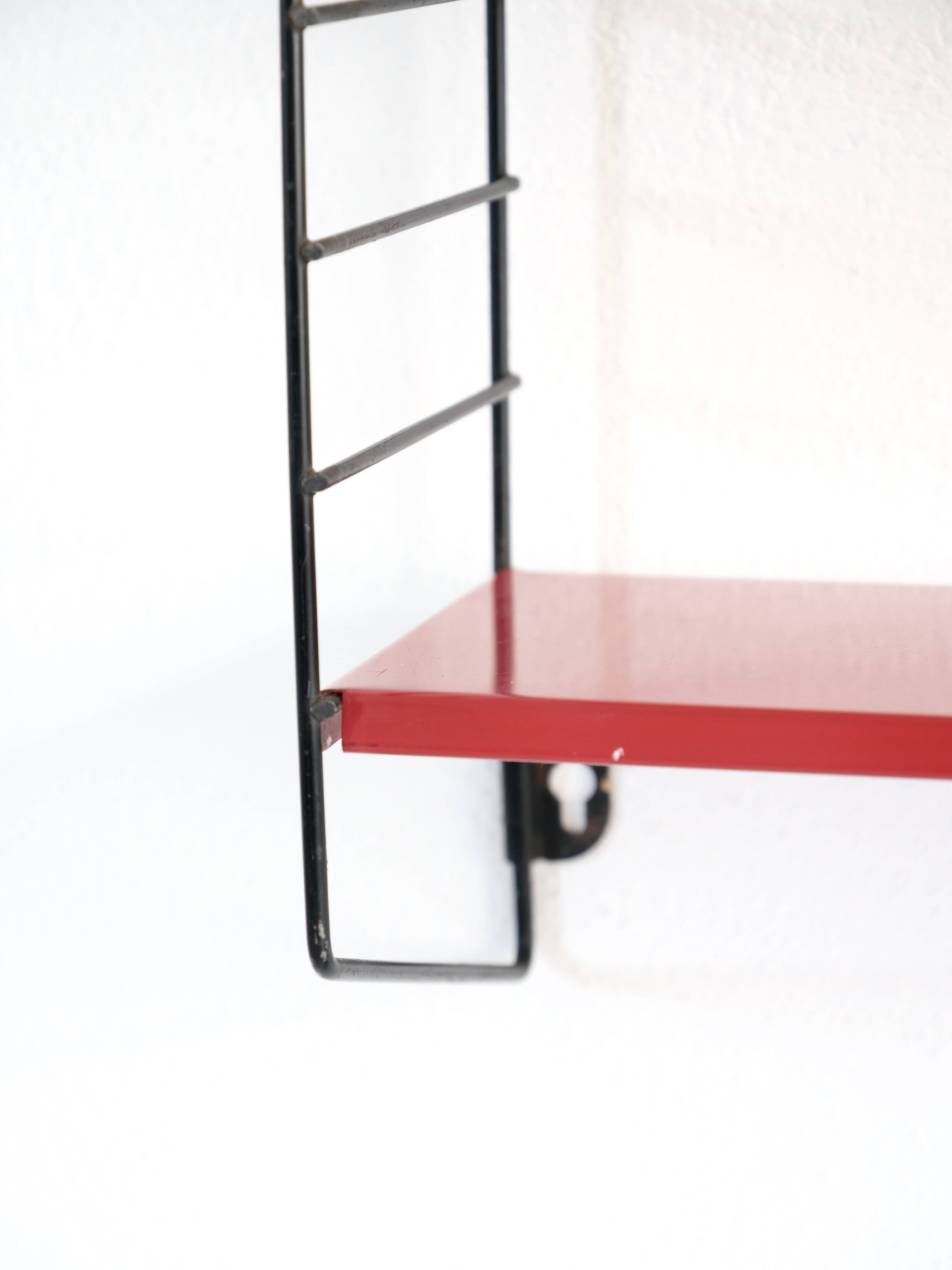 Tomado compact shelf
