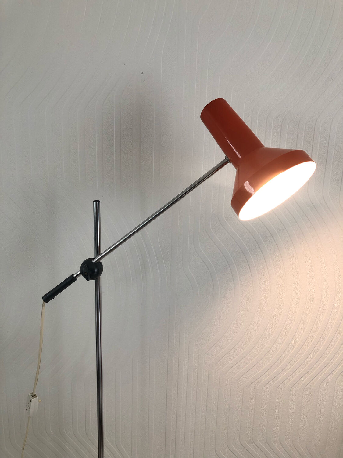 Lampadaire orange de gura leuchten 1960