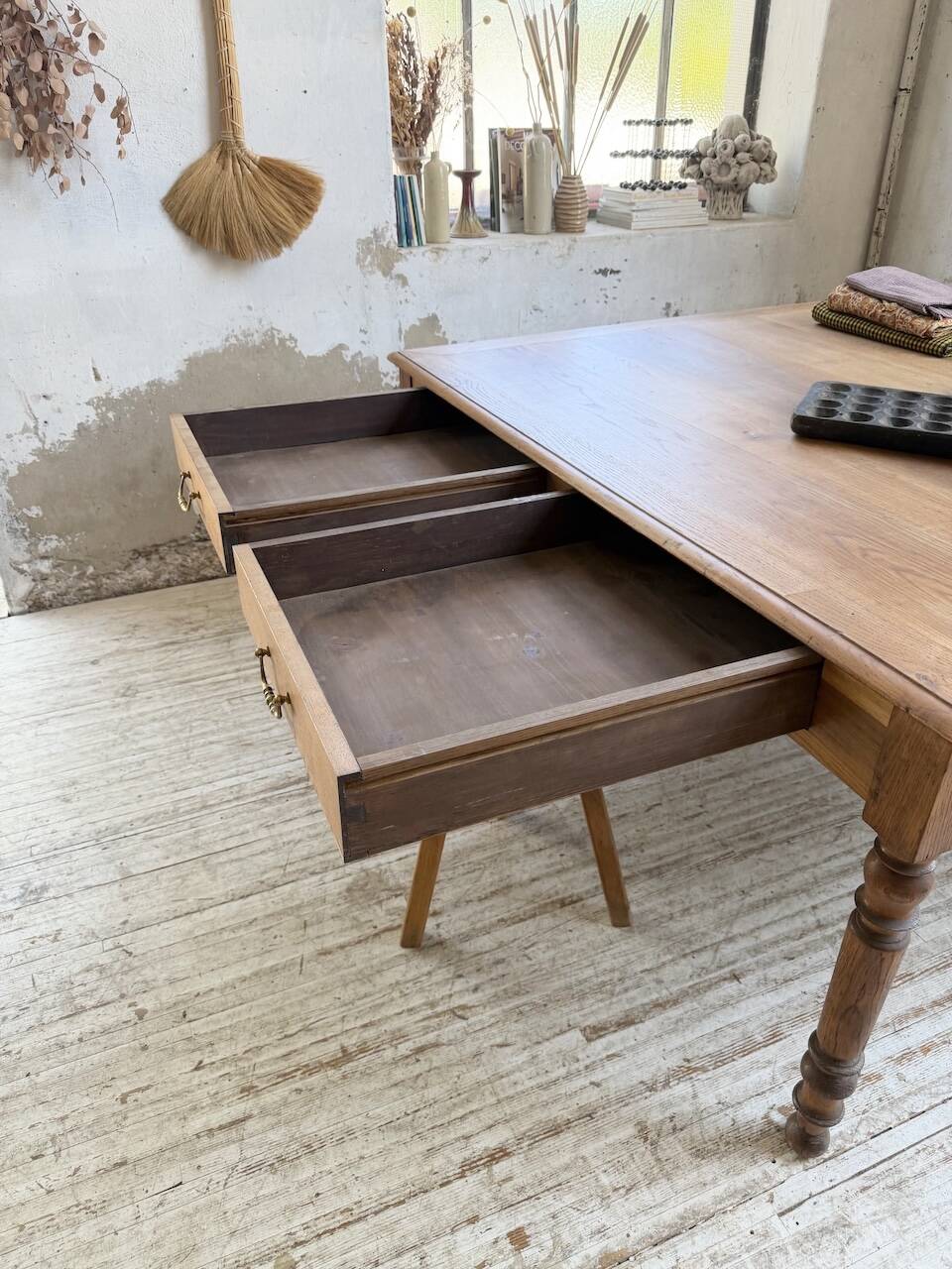 Grande table de ferme XL chêne « carrée » conférence 1950