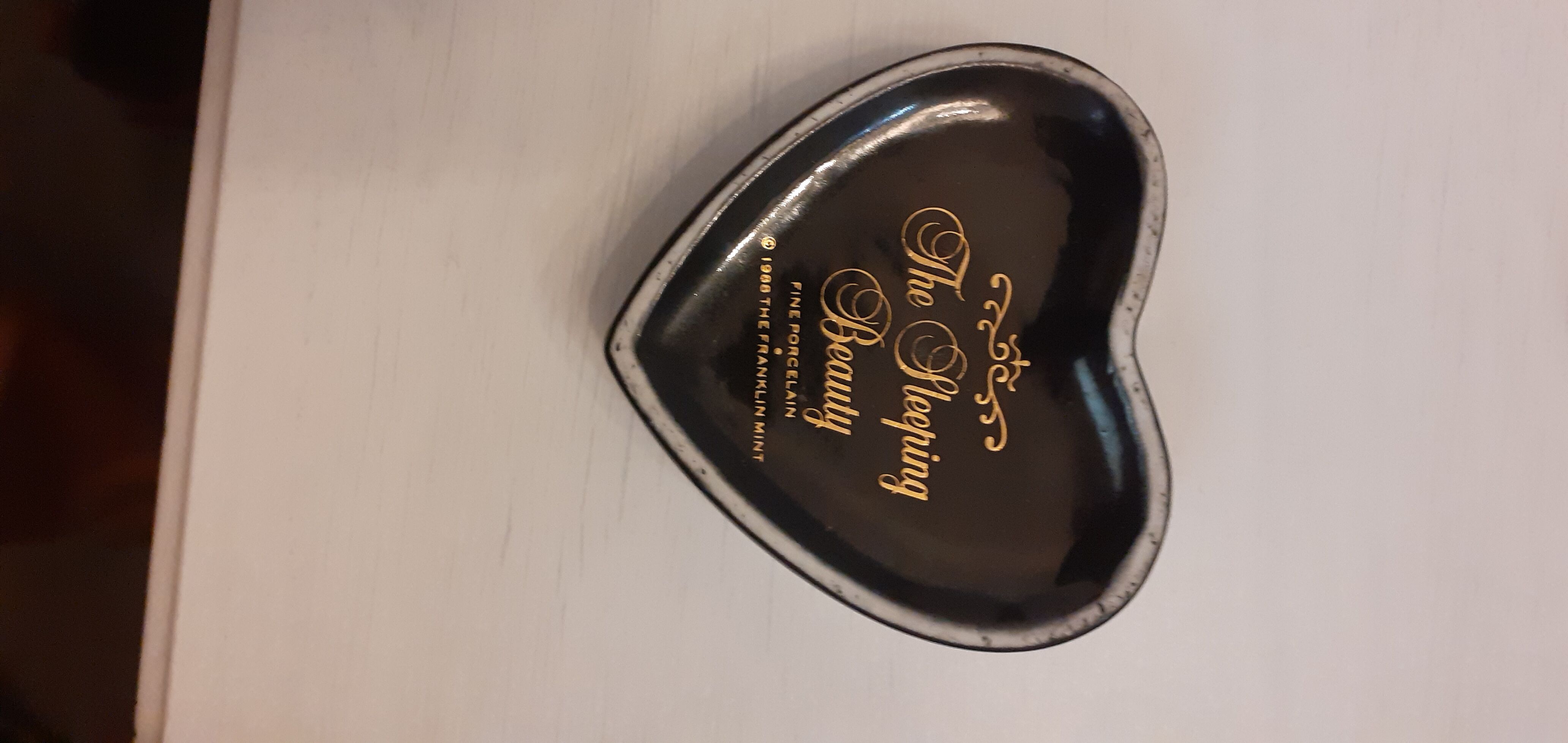 Old music box from 1988