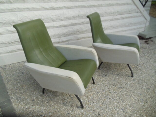 Lot of 2 vintage armchairs