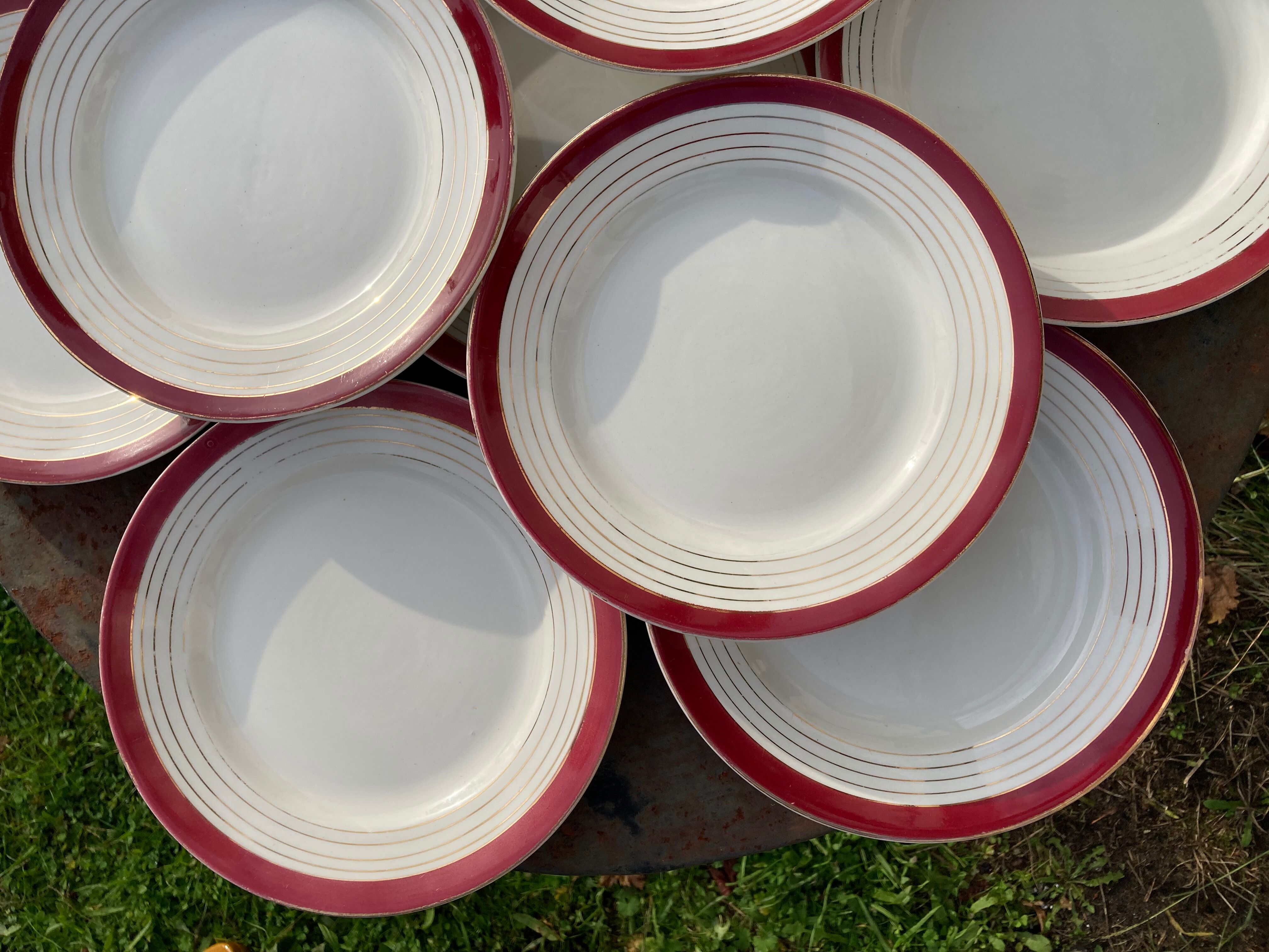 9 dessert plates Sarreguemines Digoin Regence gold and red