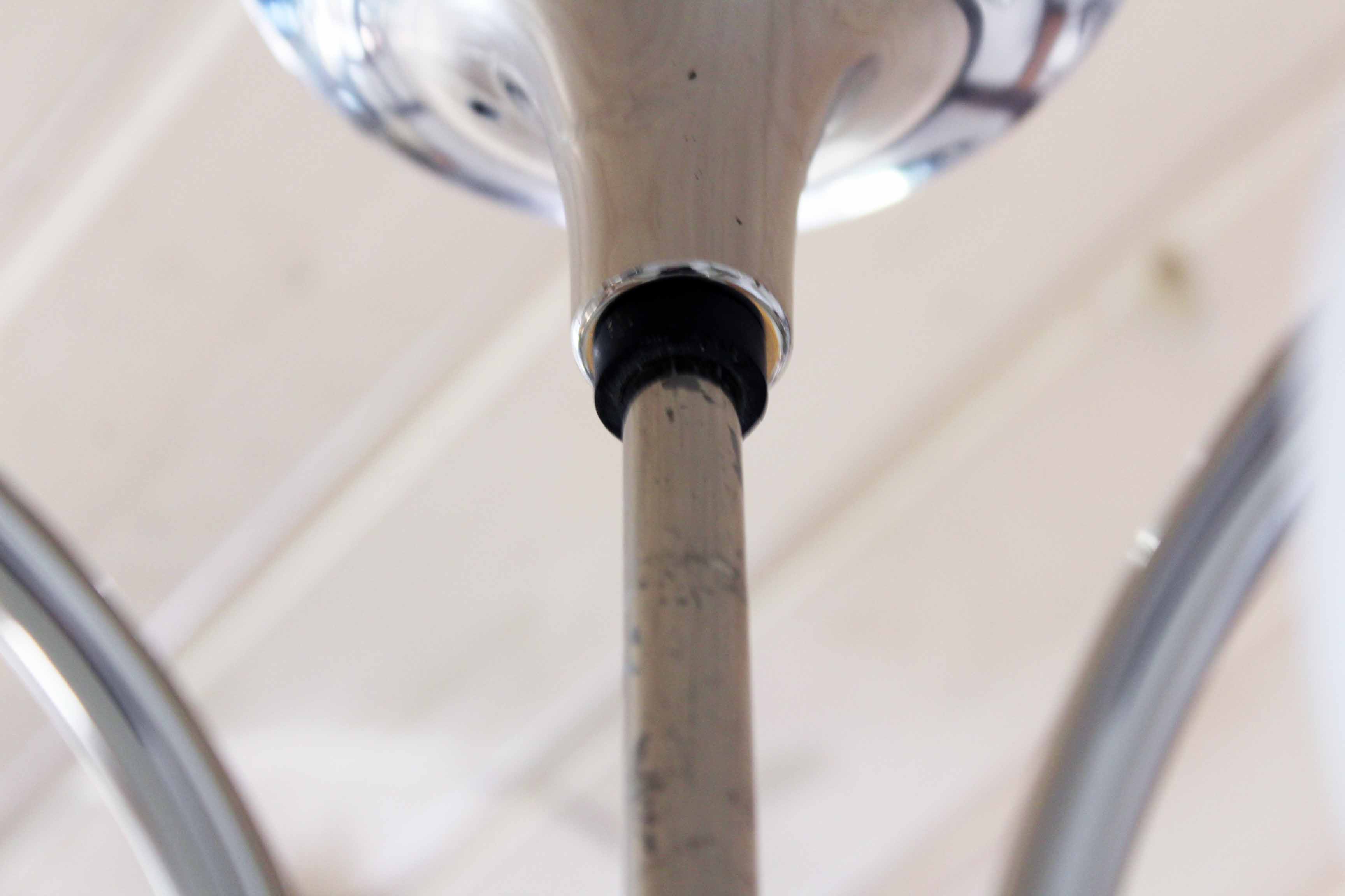 Sputnik suspension at 9 opalines