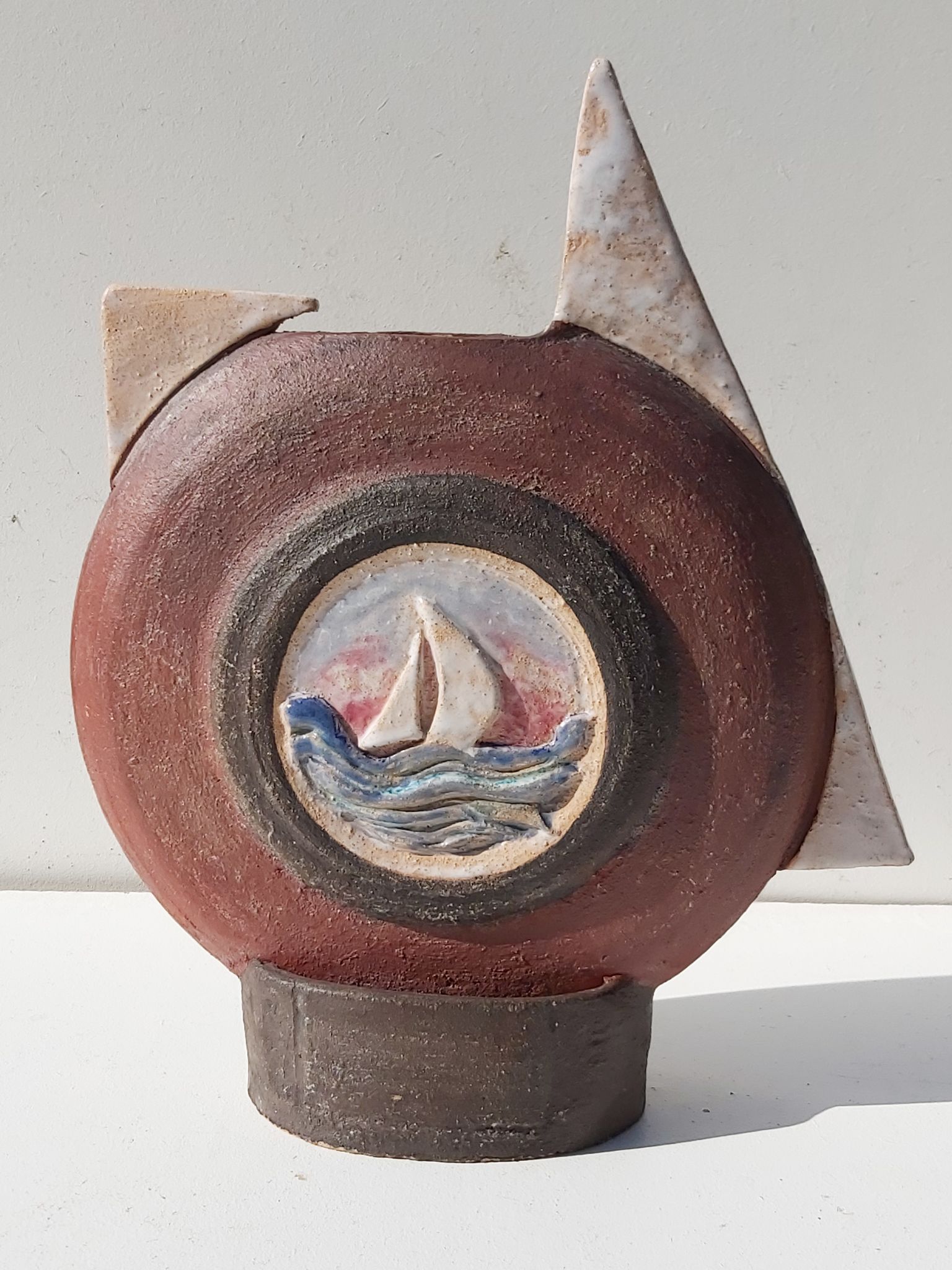 Vase céramique décor bateau signé