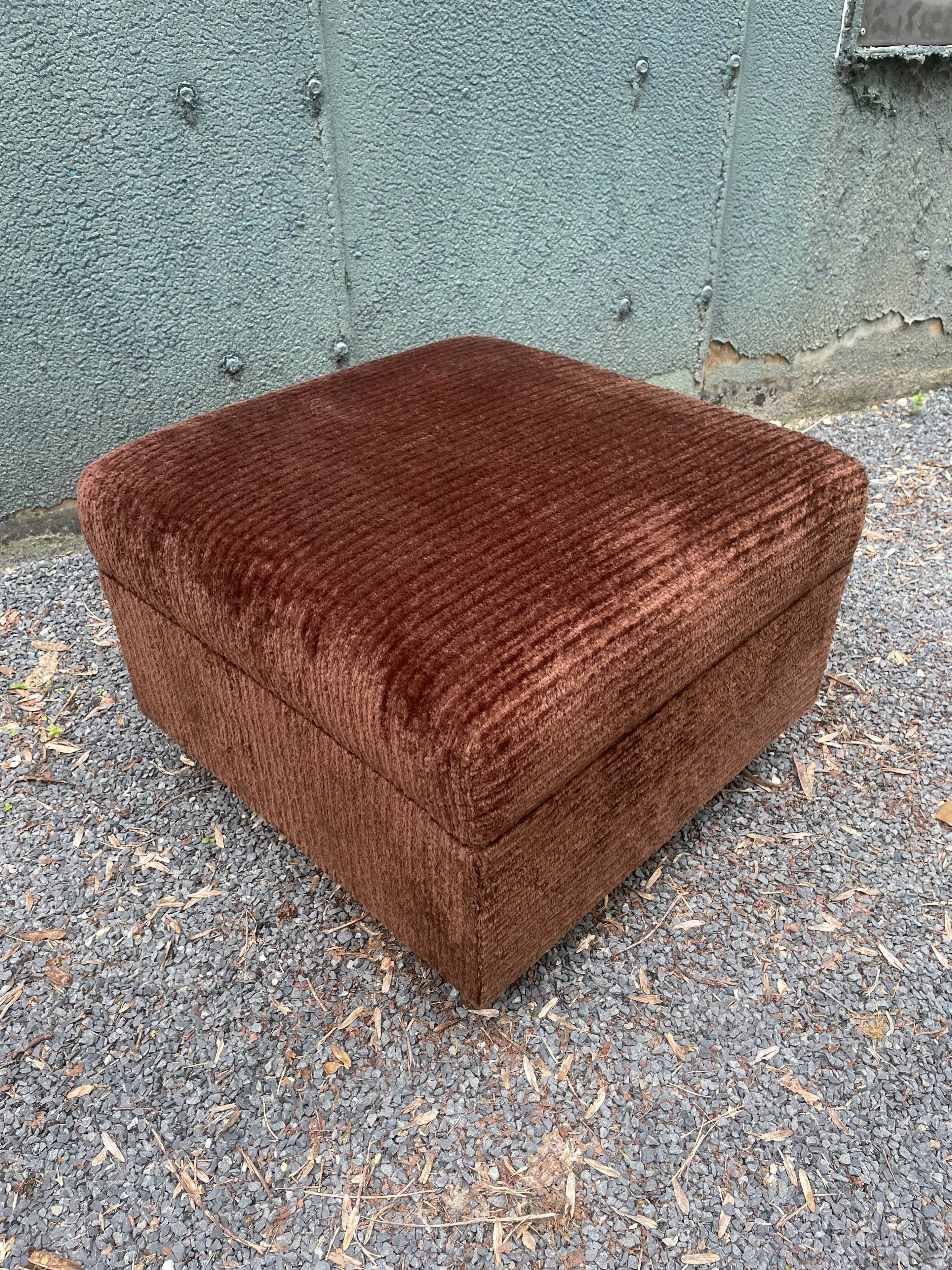 Retro seventies velvet pouf