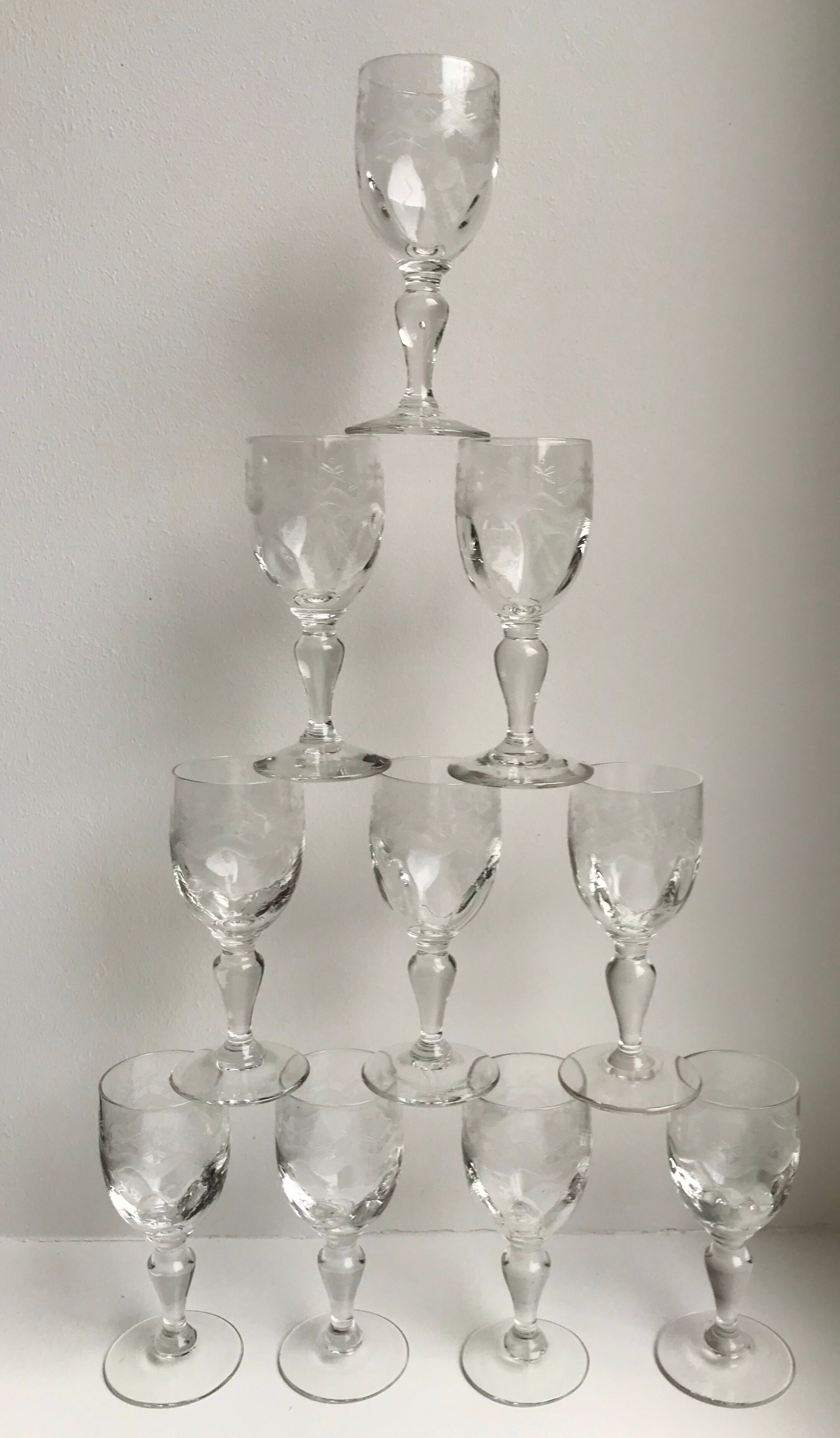 Set of 10 small glasses with feet / crystal liquor engraved 30s