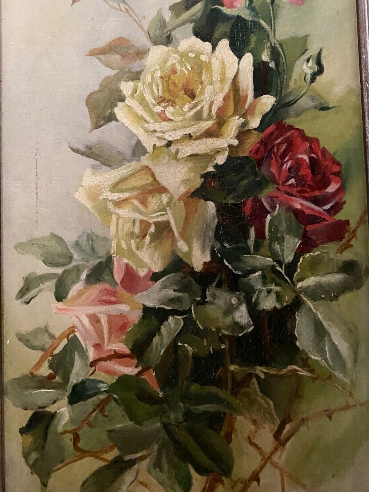 Screen has three Louis XV style panels in patinated wood XX century