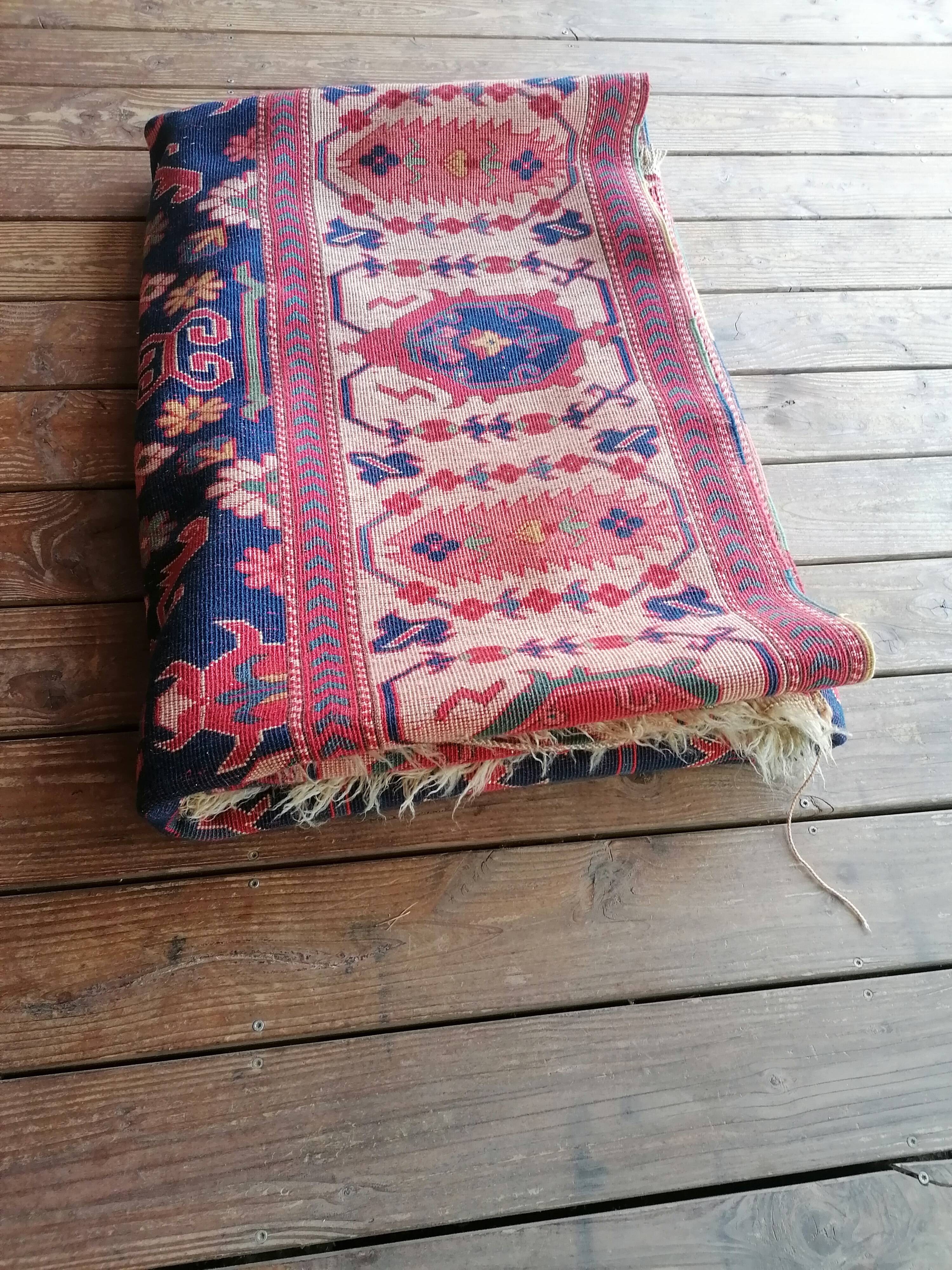 Antique Persian Heriz Afshar rug 200 x 276 cm