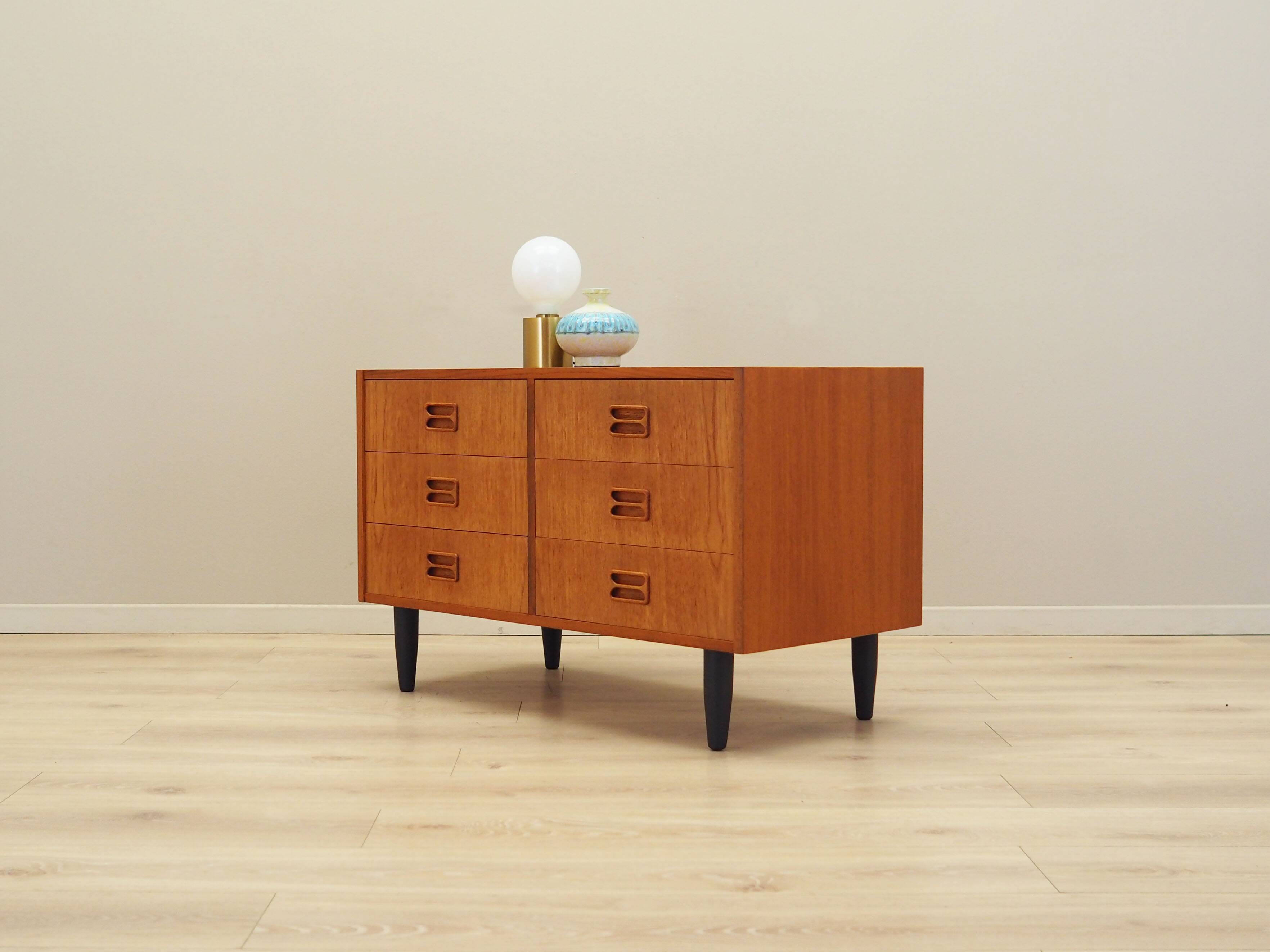 Commode en teck, design danois, années 1960, fabrication : Danemark