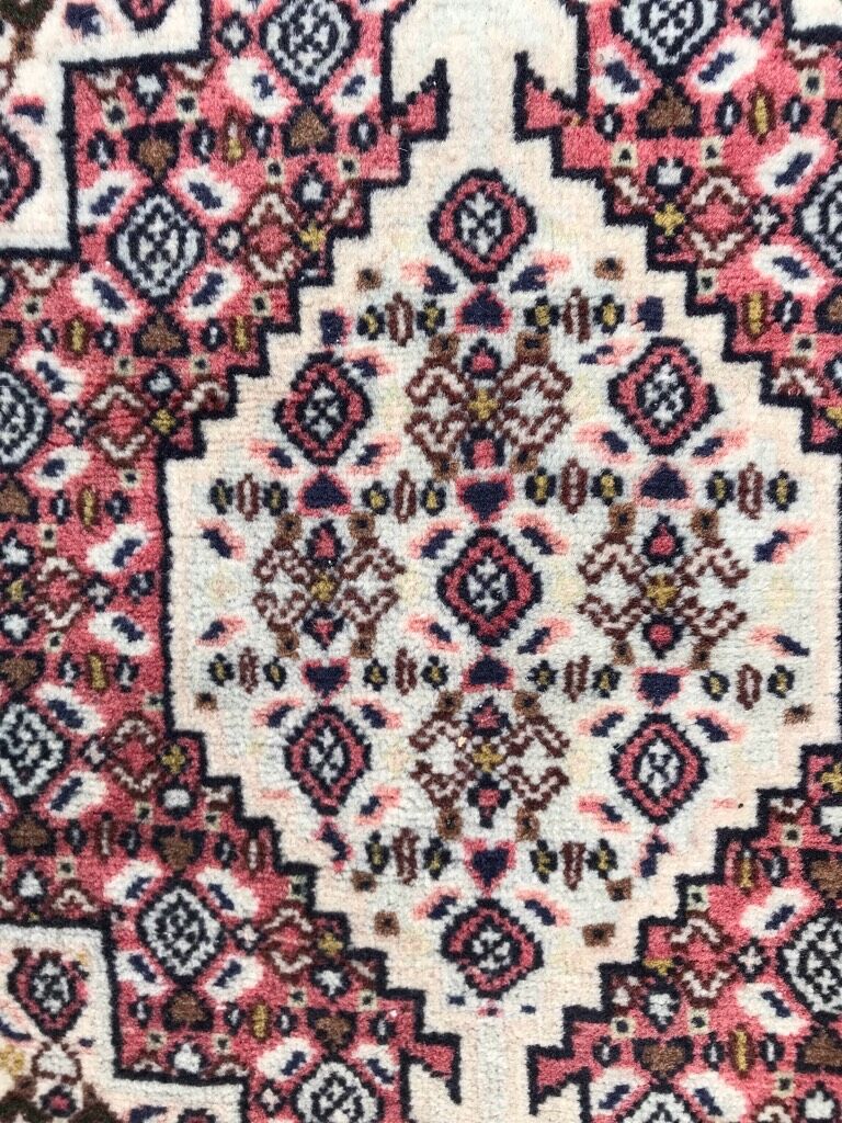 Handmade persian antique carpet from Abadeh 76x107cm