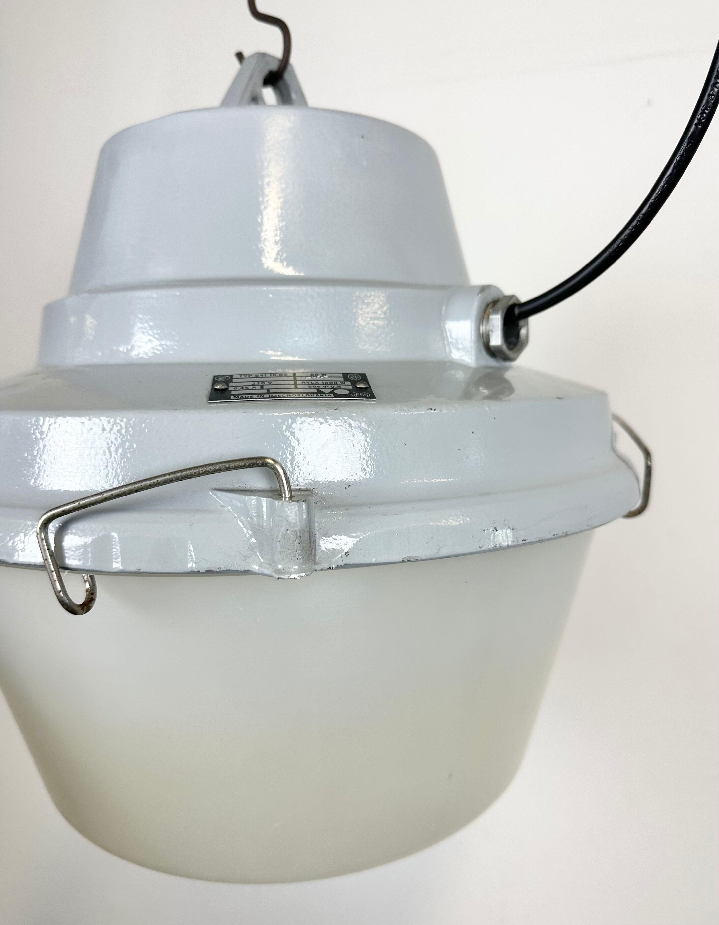 Grey Industrial Cast Aluminium Pendant Lamp, 1980s