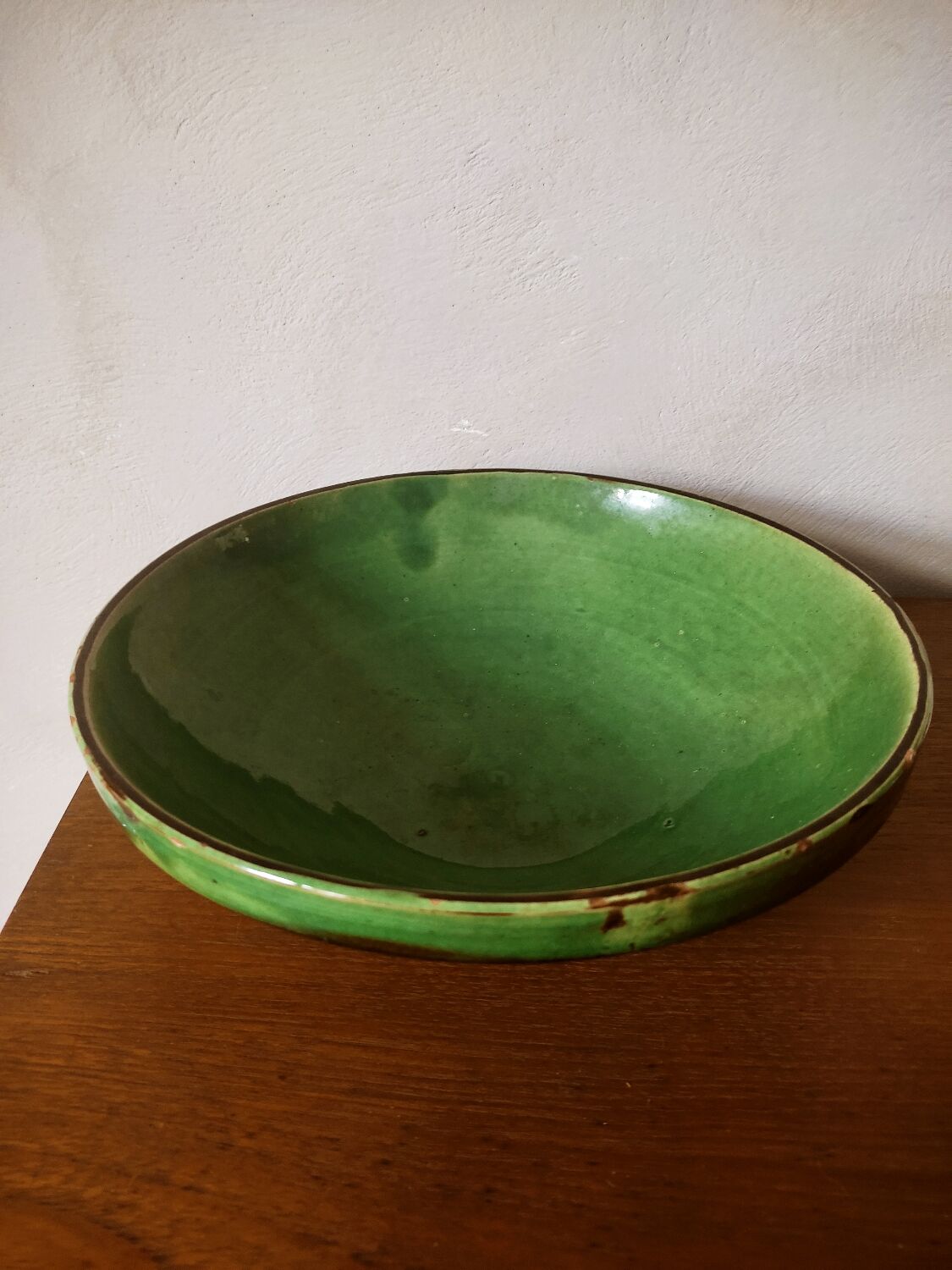 Green ceramic salad bowl