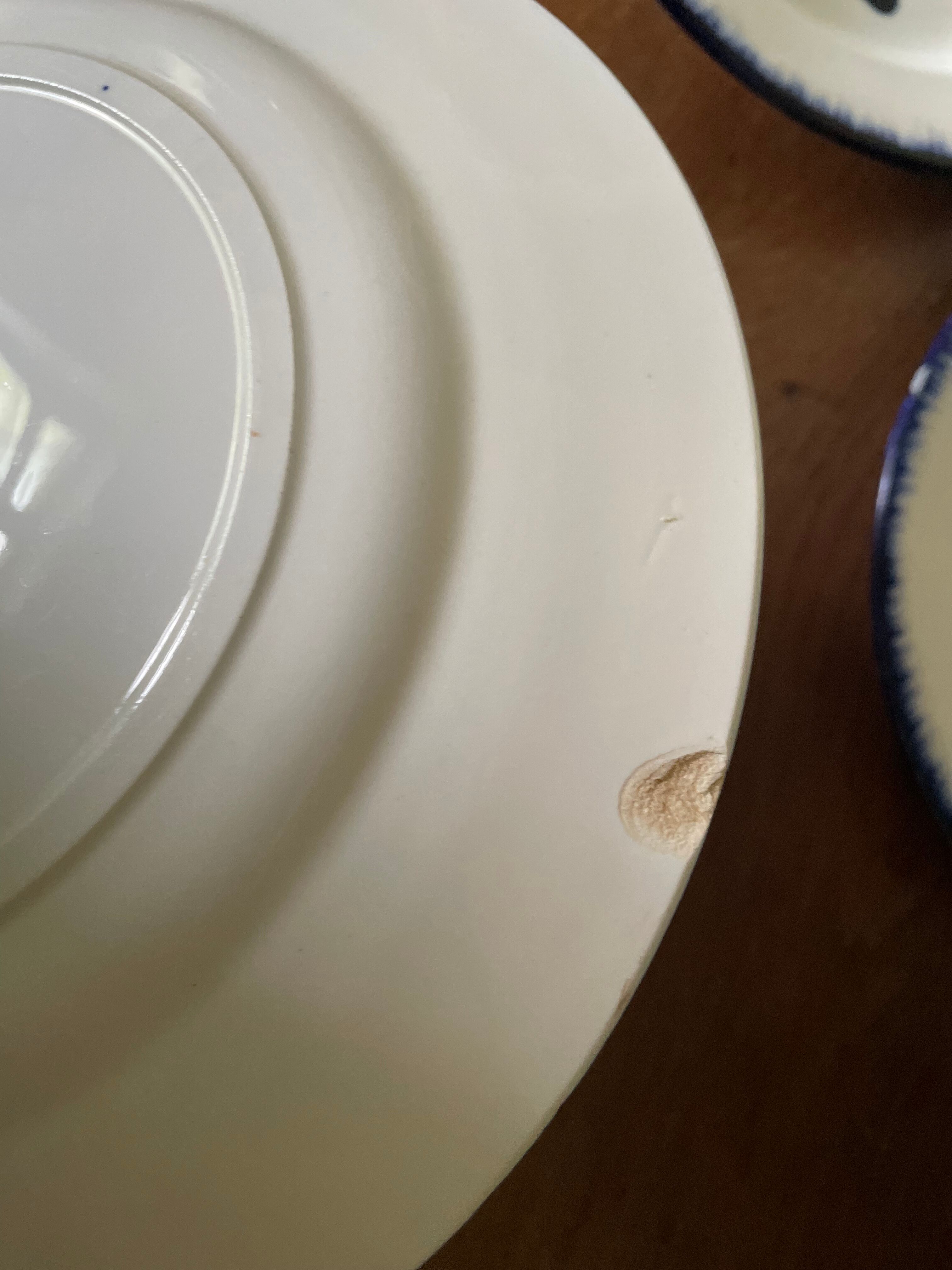 Plates model thebes salins iron earth