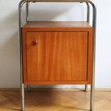 Table de chevet moderniste