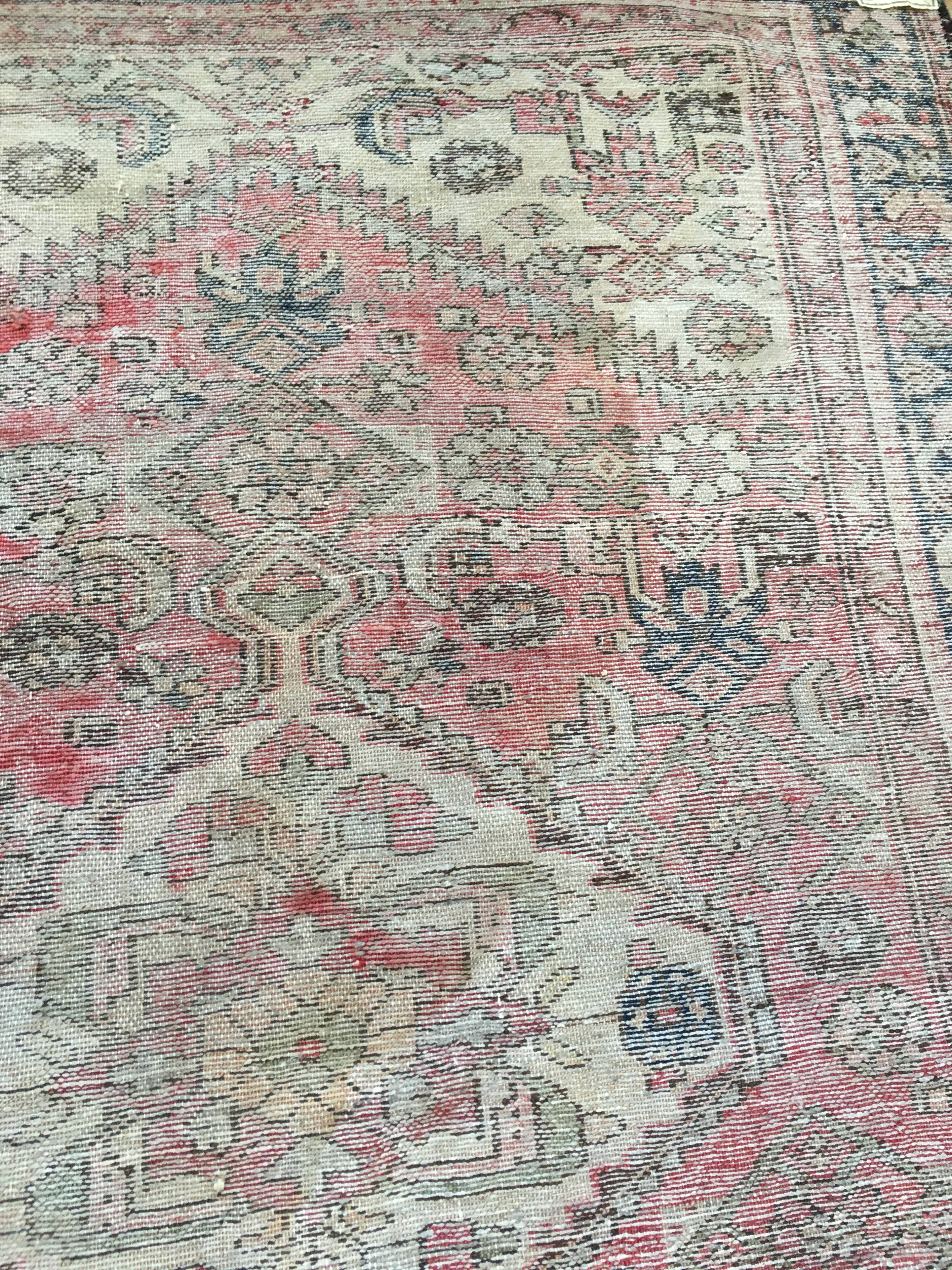 Handmade antique Persian rug 190x135cm