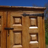 Old Tuscan sideboard, shallow depth