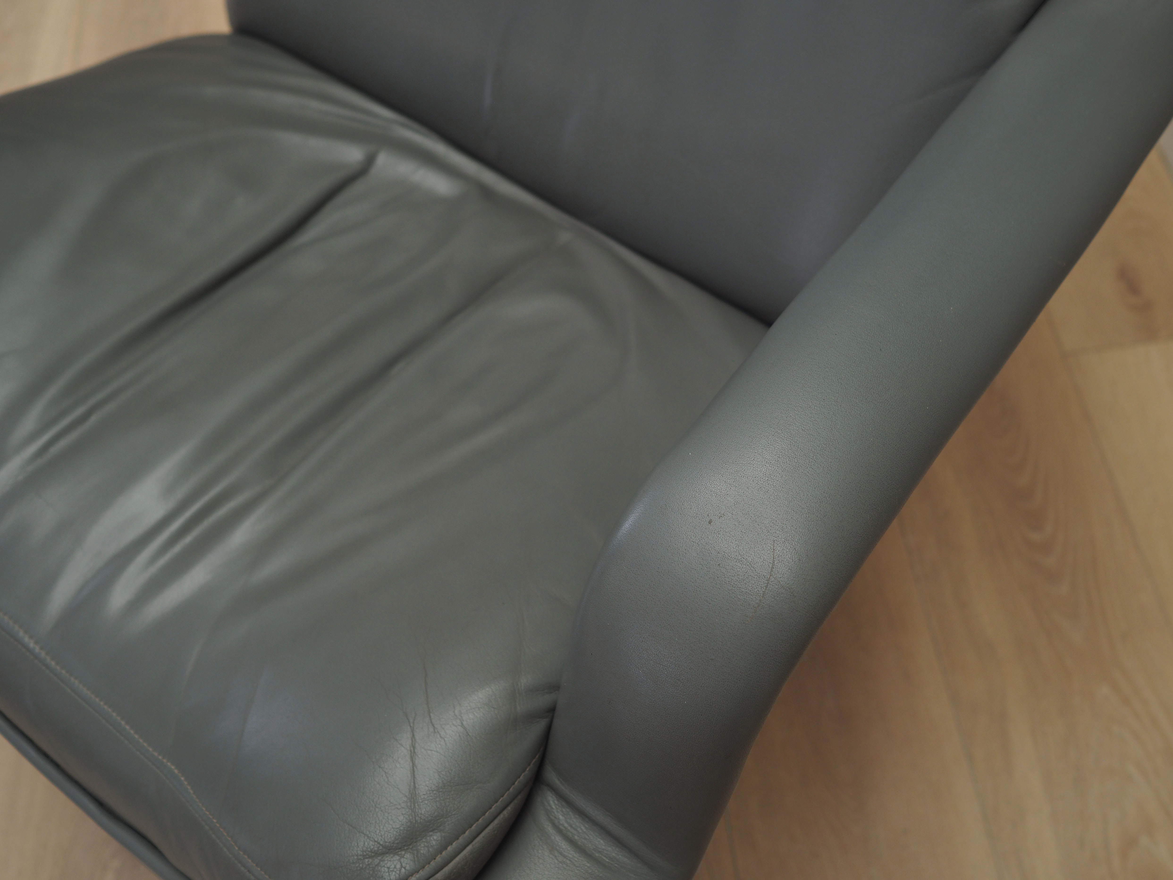 Grey leather swivel armchair, Danish design, 1960s, designer: Geoffrey Harcourt, manufacturer: Artif