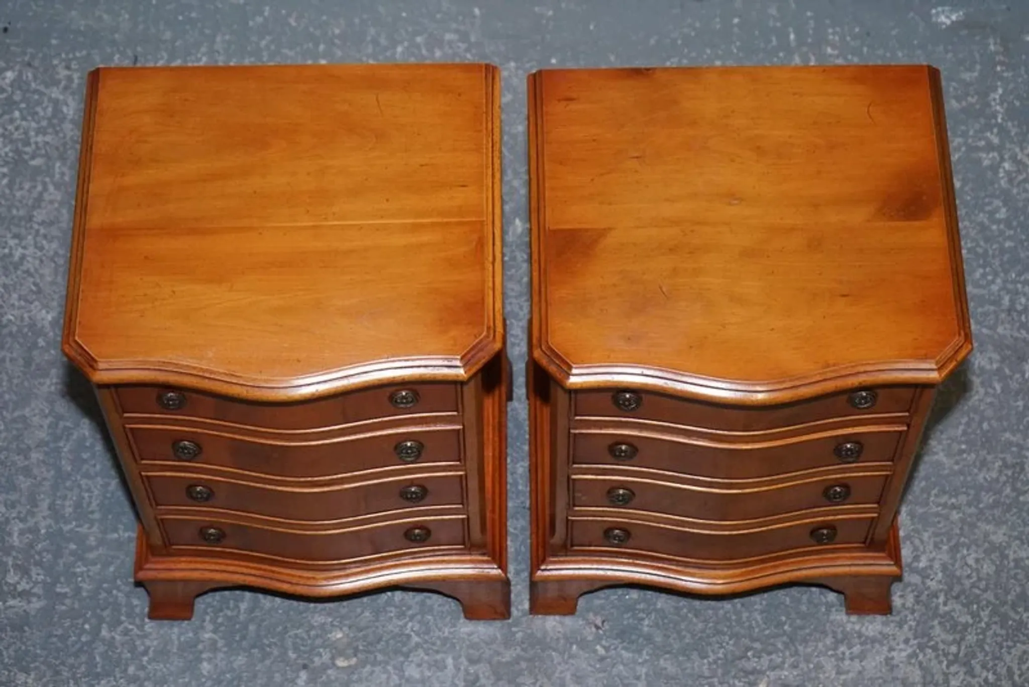 Georgian Style Yew Wood Bedside Tables, Set of 2