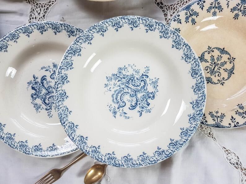 Lot 6 assiettes creuses dépareillées Terre de fer
