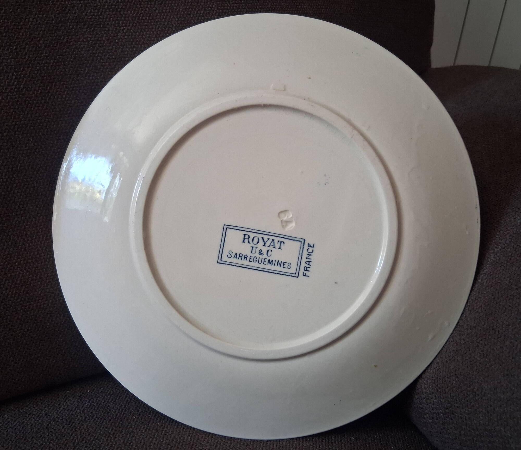 Service of 33 plates and compote dish Royat U&C Sarreguemines 1900 in blue ironstone.