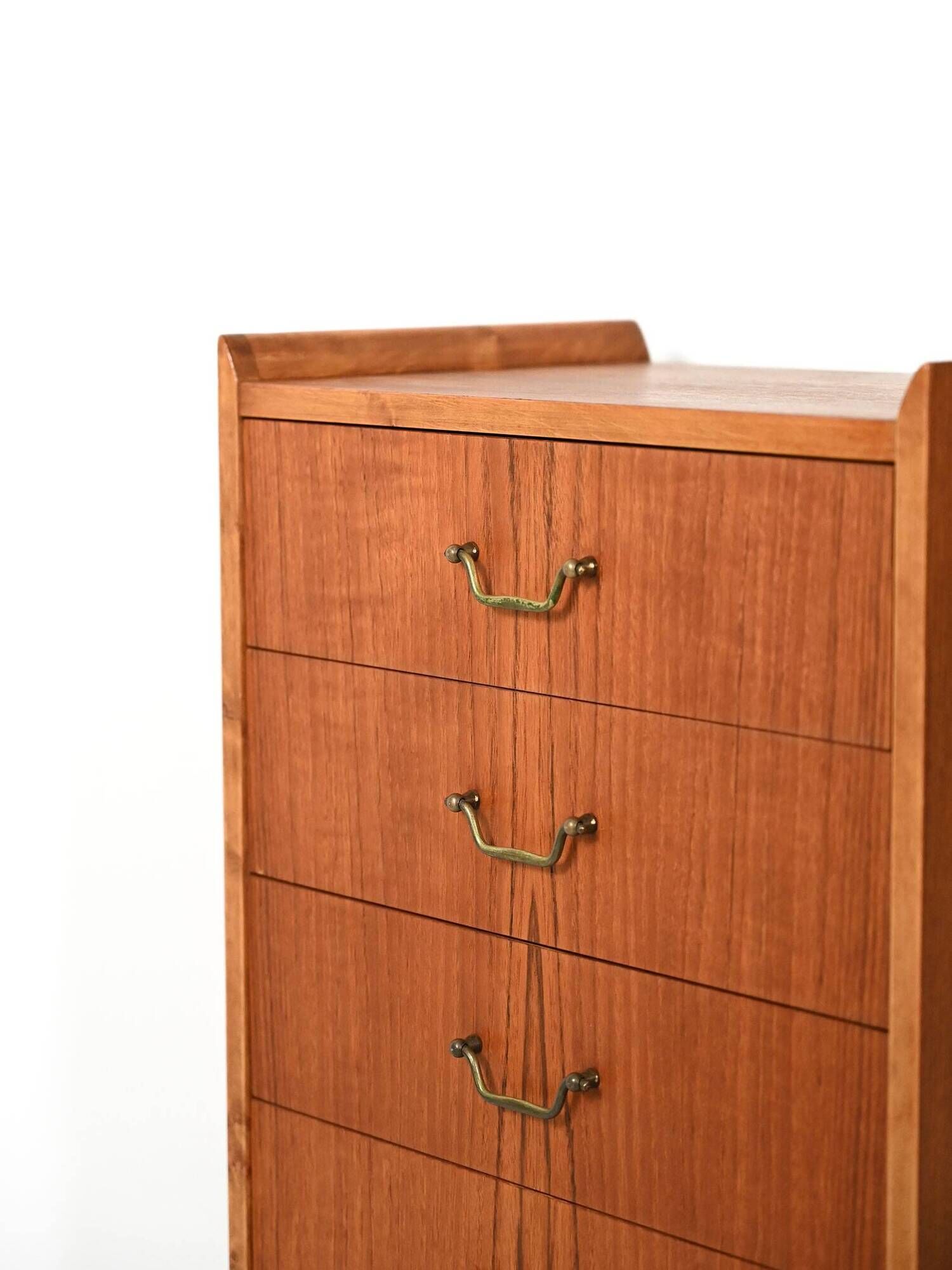 Small Scandinavian teak chest of drawers from the 1950s
