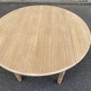 Table à manger ronde volets extensible Louis Philippe décapée en chêne brut
