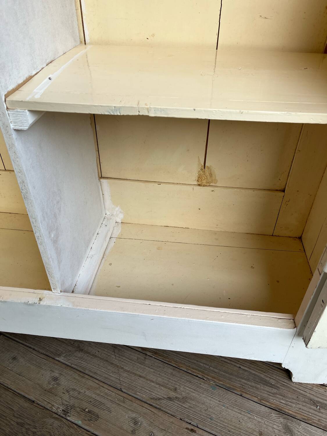 Armoire, penderie parisienne