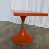Table vintage orange par Finžgar & Zorman pour Meblo Yougoslavie