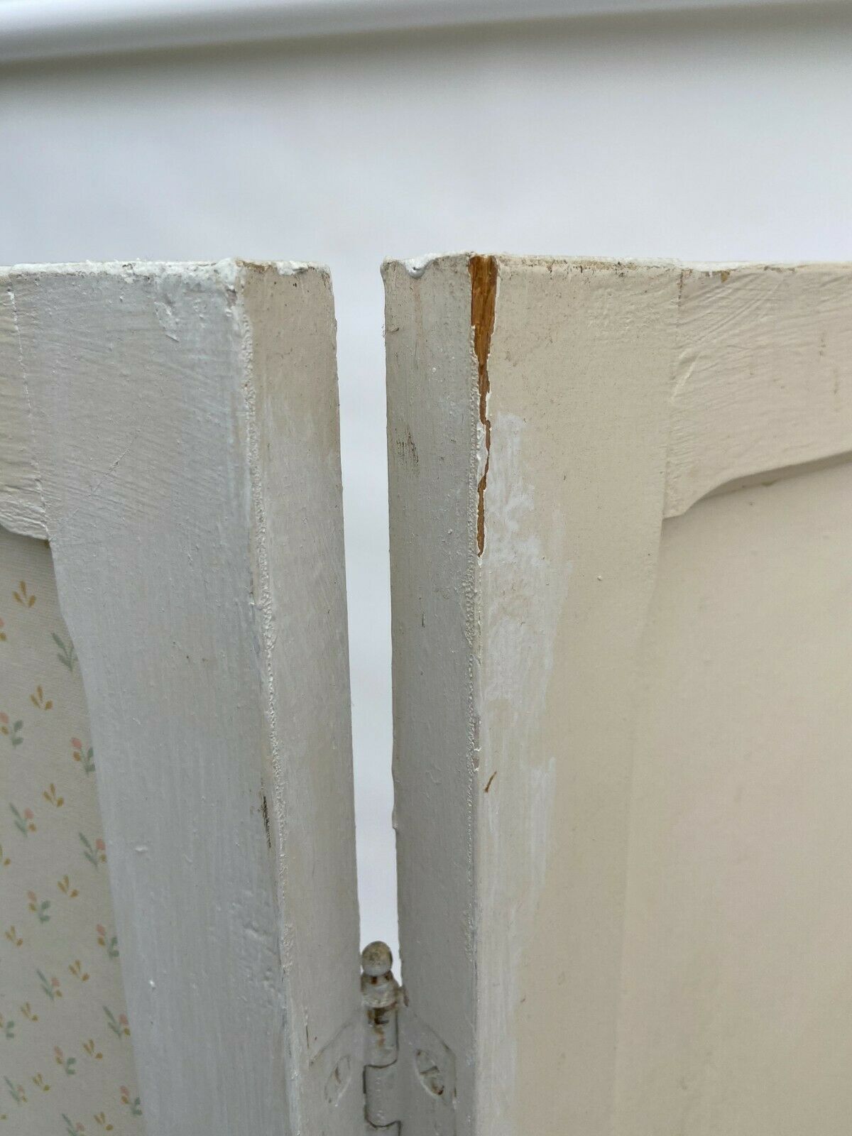 Paravent 3 vantaux 1920 patine creme en bois papier colle