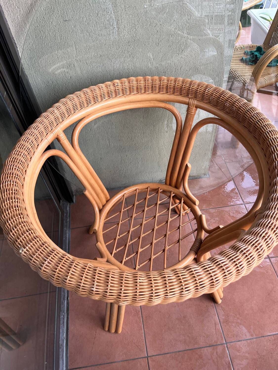 Table de terrasse et ses chaises
