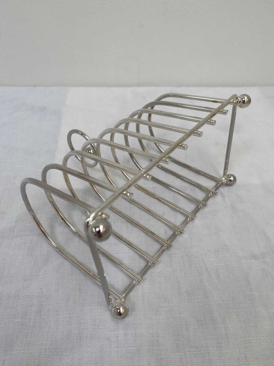 Silver metal toast holder