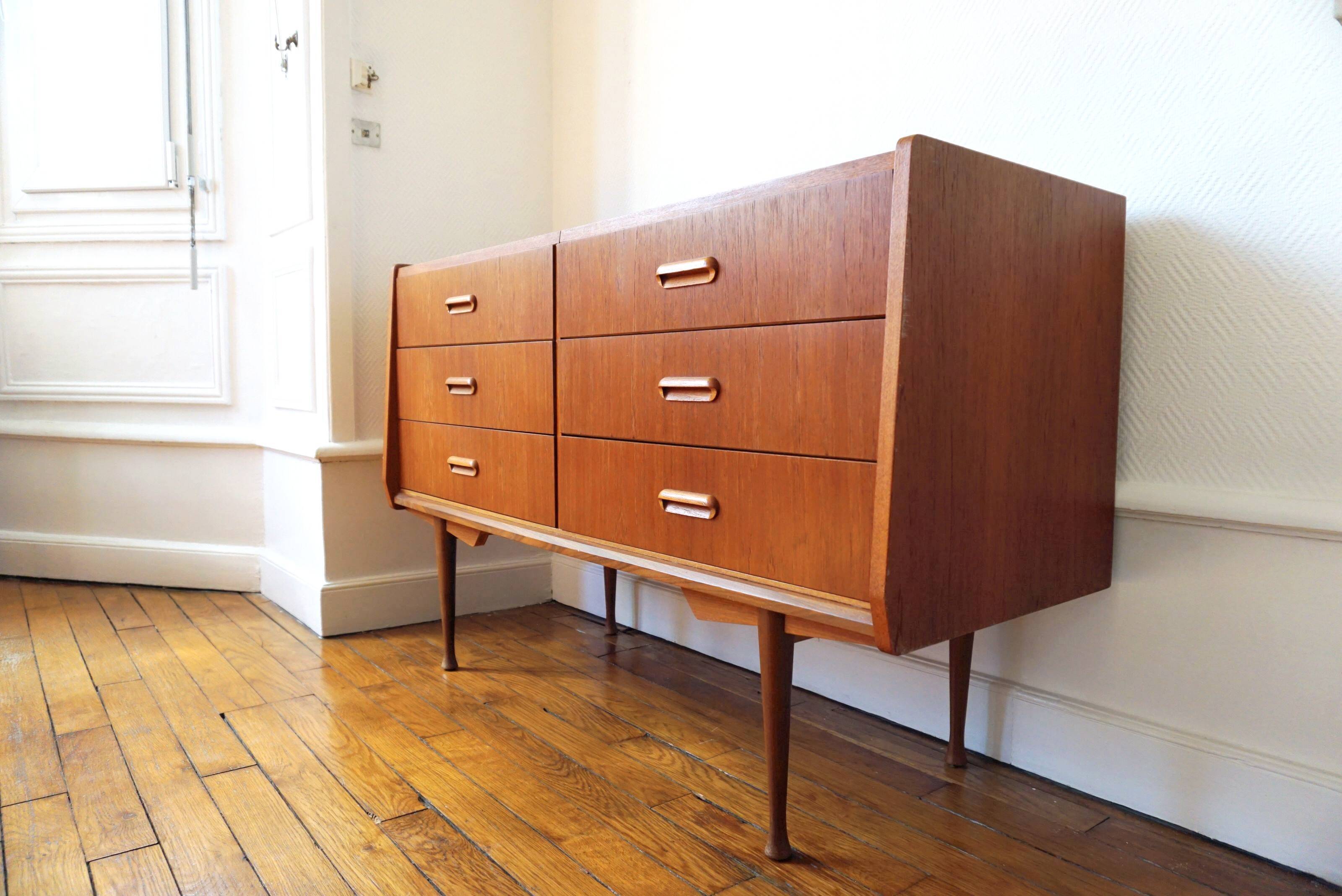 Scandinavian chest of drawers