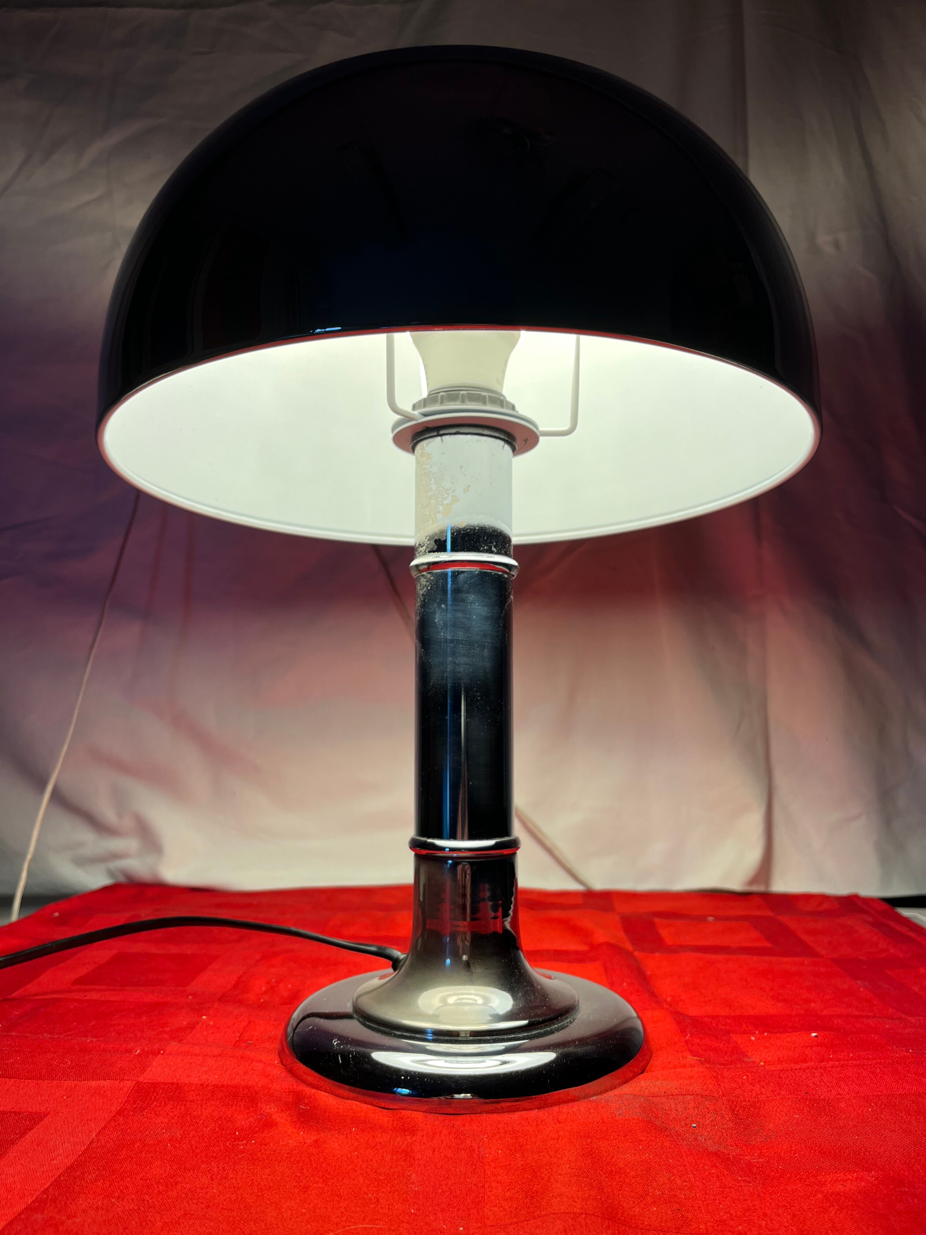 Mushroom lamp design 1970