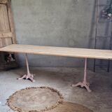 Nice guinguette table