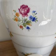 Cafetière et sucrier en porcelaine